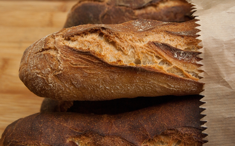 ecommerce-MOUGINS-min_dish-food-baking-cuisine-bread-bakery-399077-pxhere.com